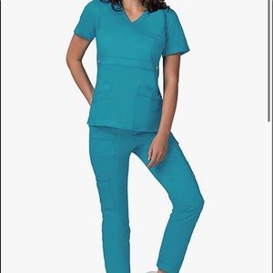 Adar Active Classic Scrub Set